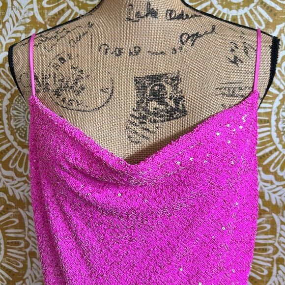 Generation Love Monet Cowl Neck Spaghetti Strap Cami in Hot Pink Sequin size S - Picture 4 of 9
